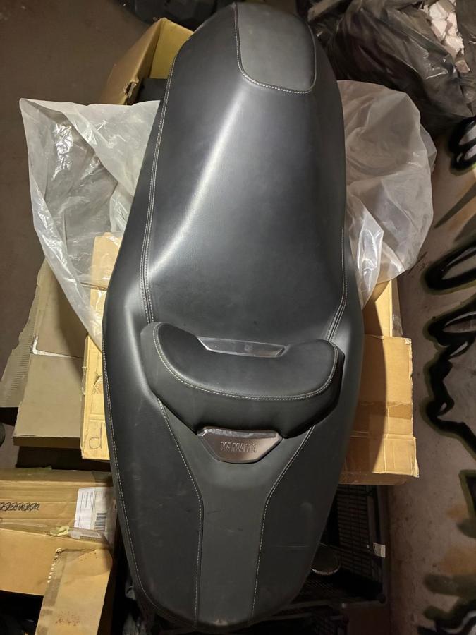 Asiento Yamaha XMax 300 2017-2020 (B74)