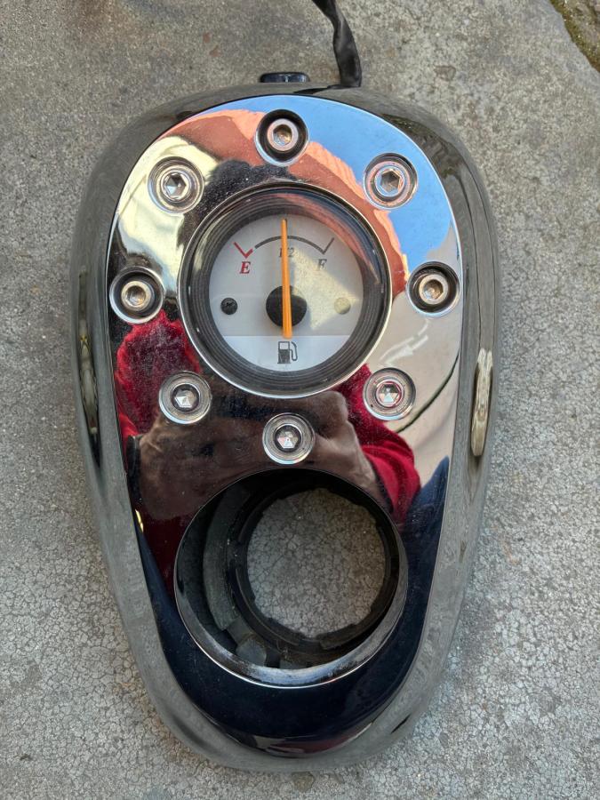 Reloj nivel gasolina Daelim Daystar 125