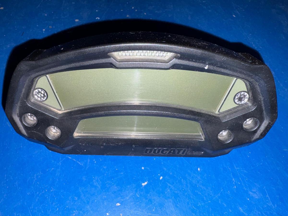 Clausor cerraduras Monster 696 Velocimetro