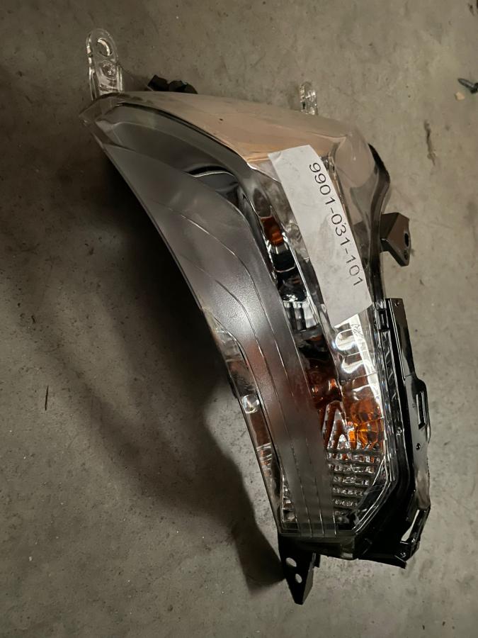 Intermitente delantero izquierdo Yamaha TMax 530 2017-2019 (BC3)