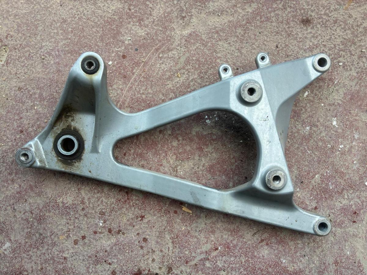 Basculante-Soporte Escape Honda SH 125 2005-2008 (SH125)