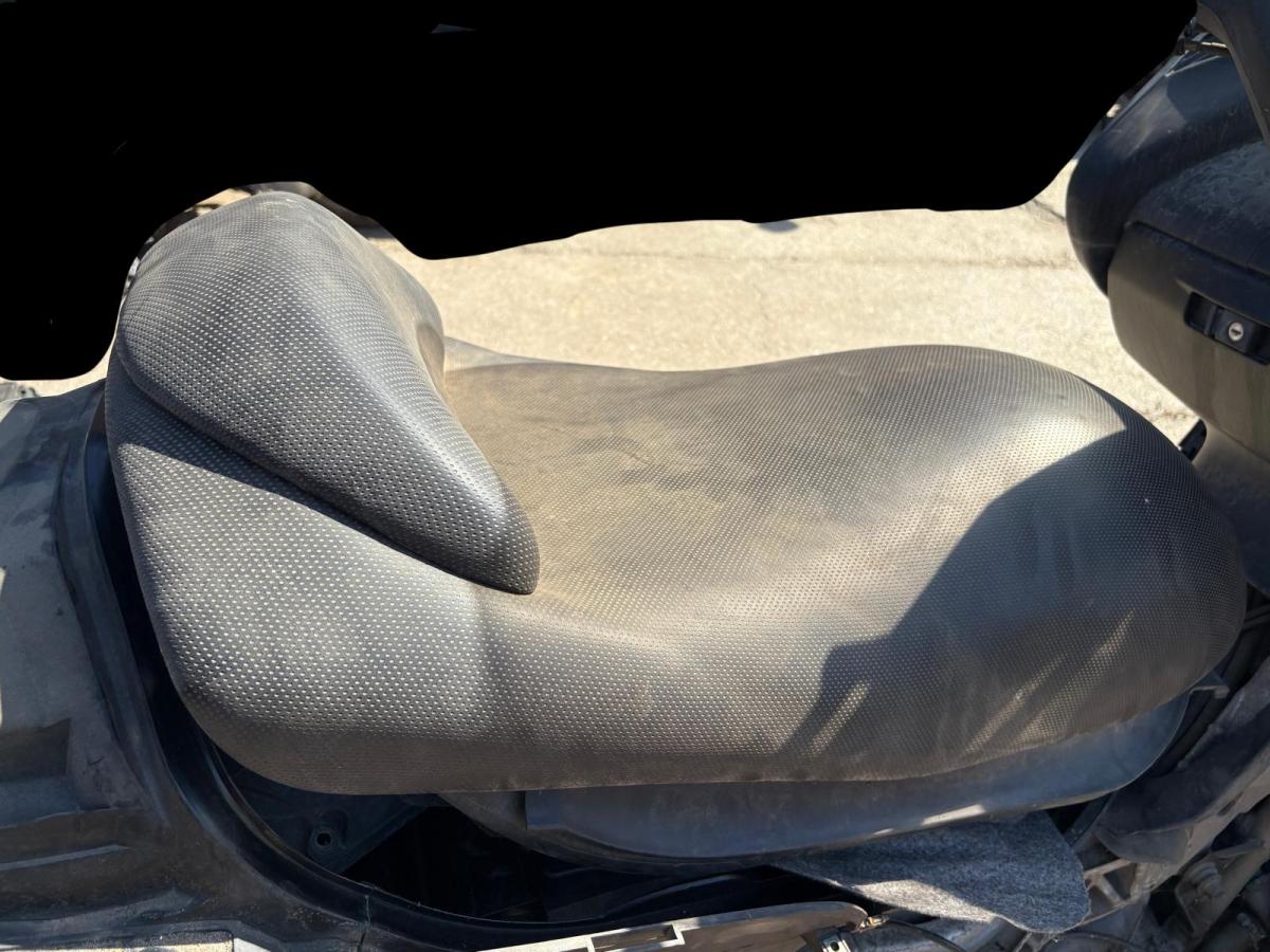 Asiento Majesty 400 delantero