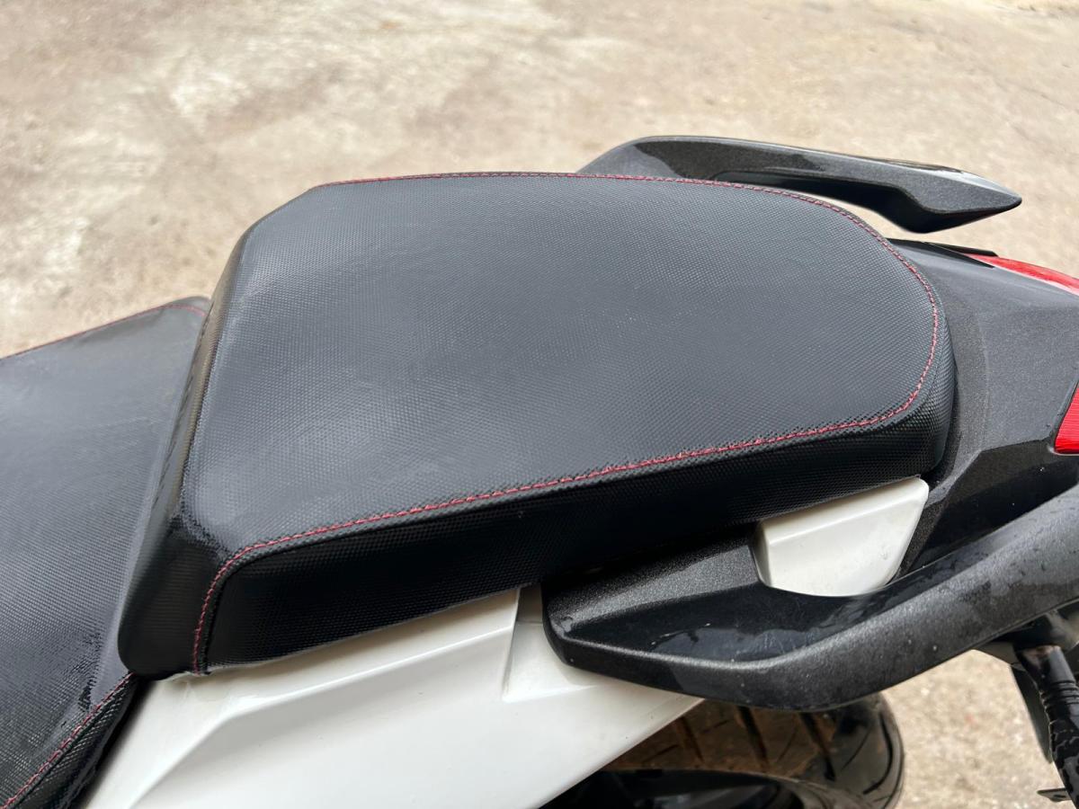 Asiento trasero BN 125 Benelli