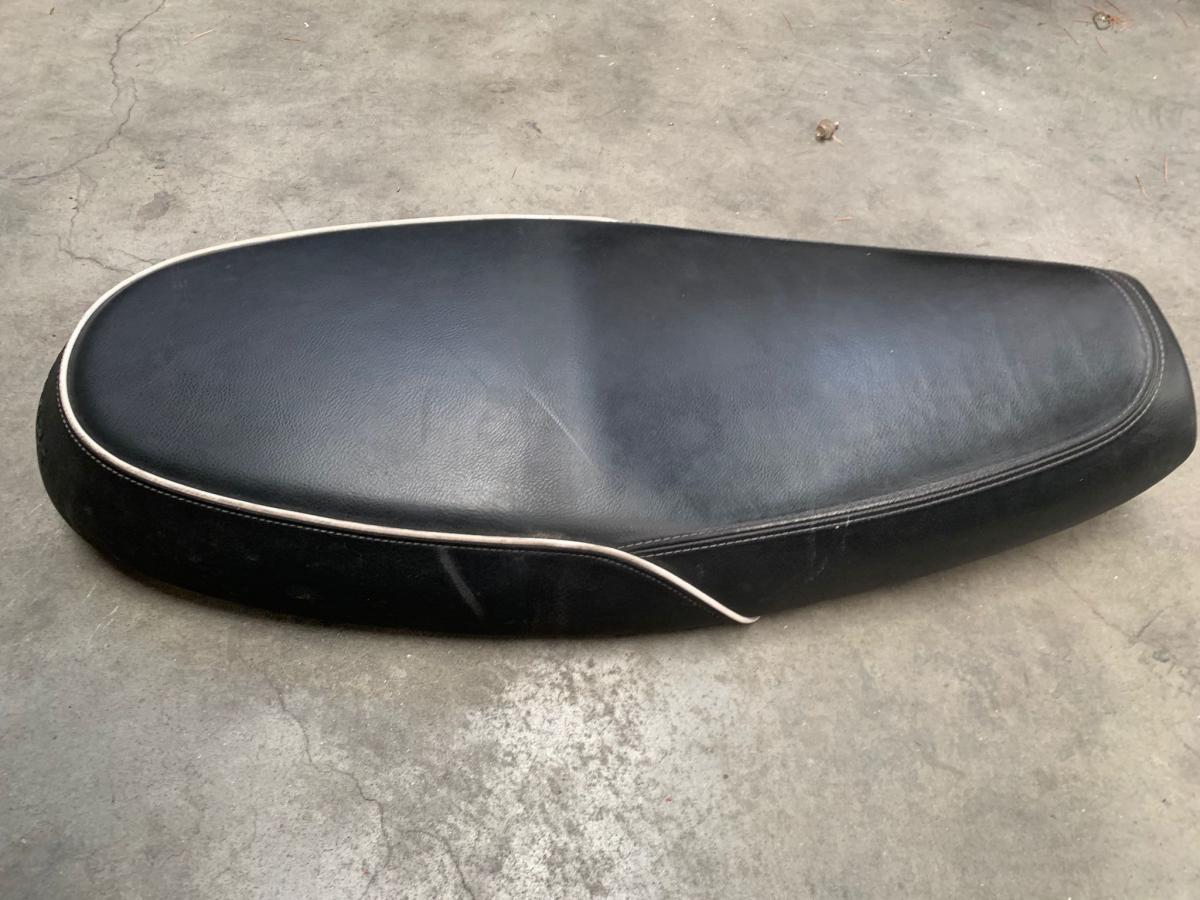 Asiento Triumph Bonneville