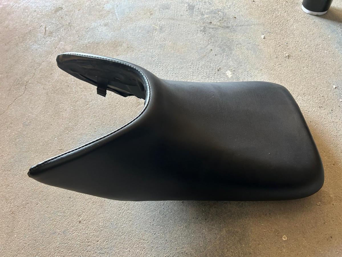 Asiento delantero CBR 125 2008