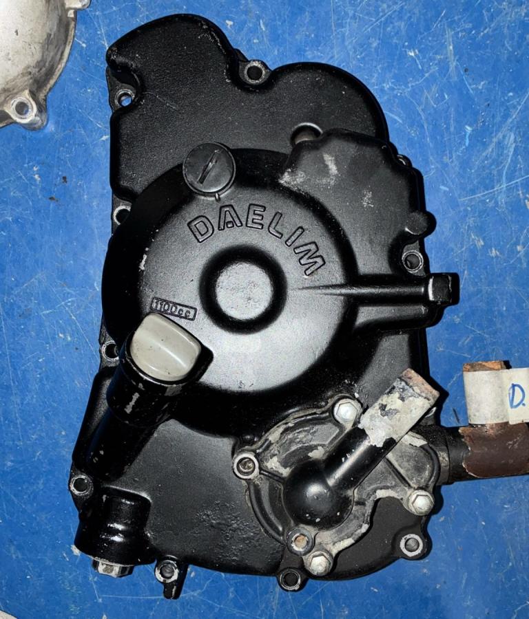 Tapa Estator-Alternador Daelim S3 125