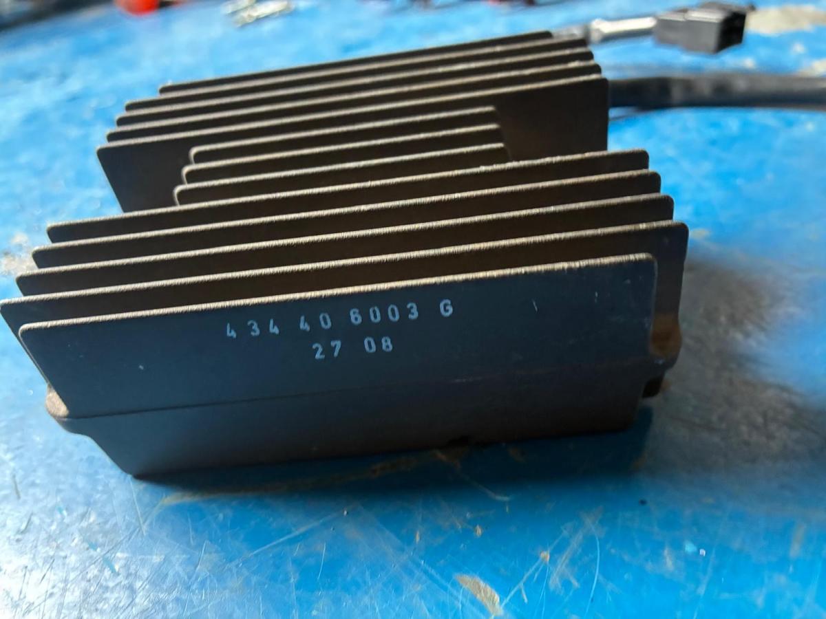 Regulador Peugeot Satelis 125