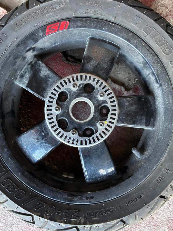 Llanta trasera  Vespa GTS 300