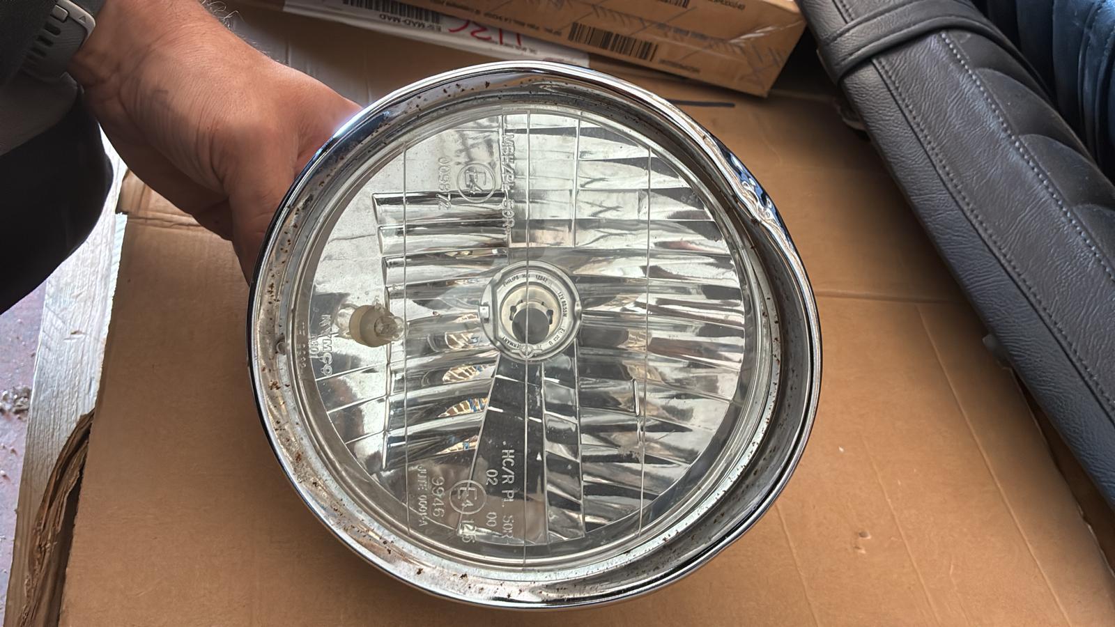 Faro delantero Venox 250