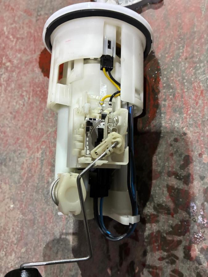 31127 XJ6 BOMBA GAS  (3)