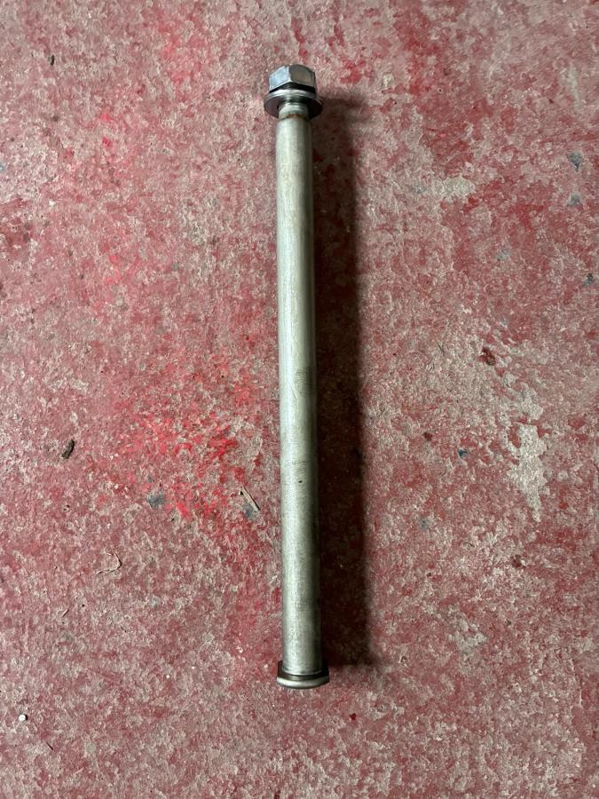 Eje de Basculante de Yamaha MT 09 2024-2026 SP