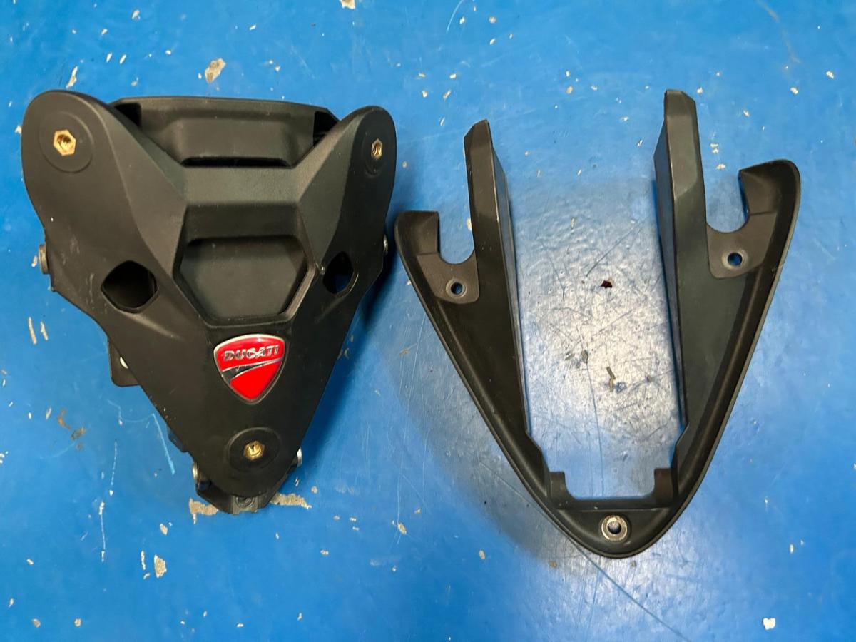 Soporta cupula Supersport S 939 parabrisas