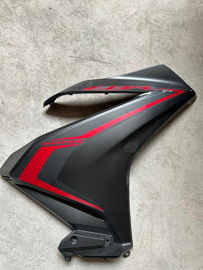 Lateral derecho CBR 500 R 2023 carenado