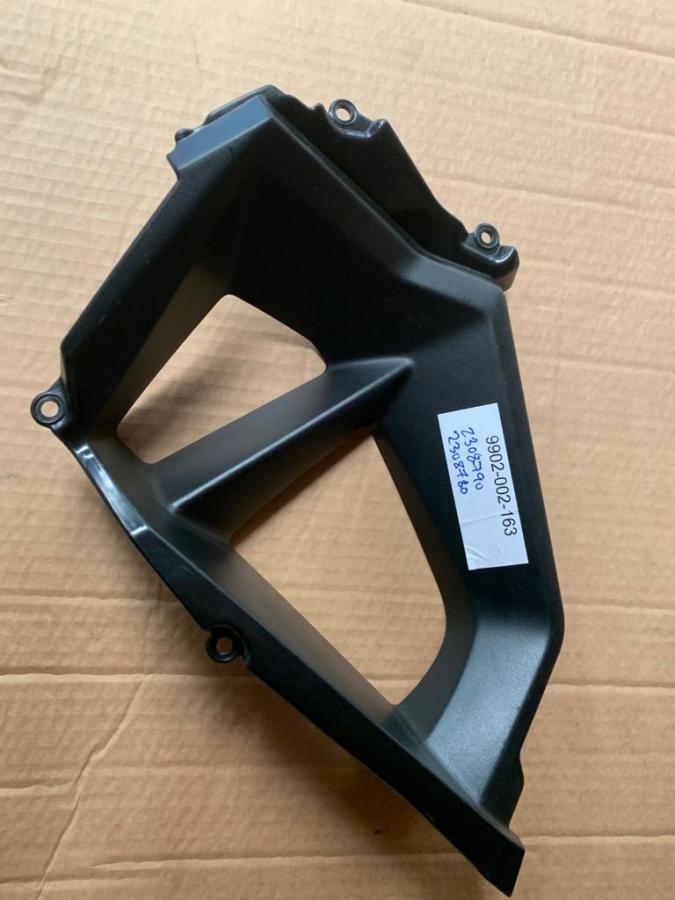 Lateral izquierdo Tiger 800 XRT