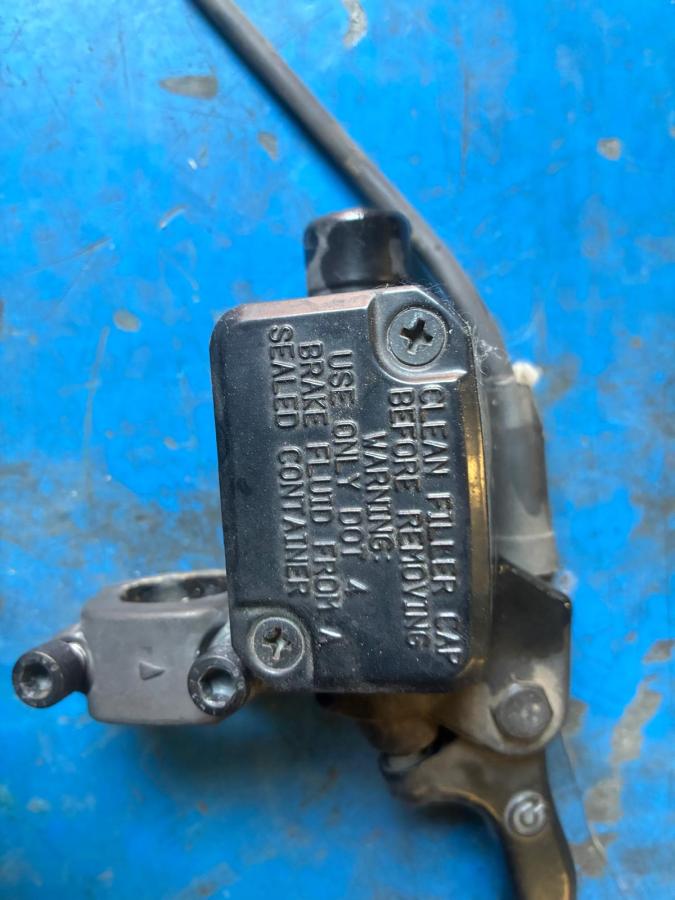 Bomba freno delantera Yamaha Majesty 125 YP