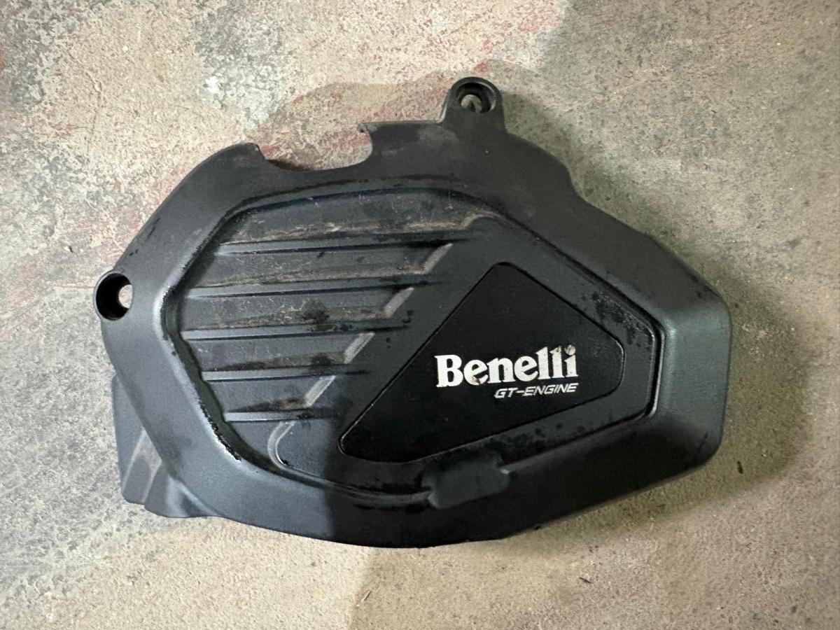 Protector tapa embrague TRK 502 Benelli