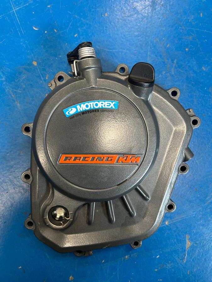  Tapa embrague KTM Duke 125 2021 MotoRecuperados