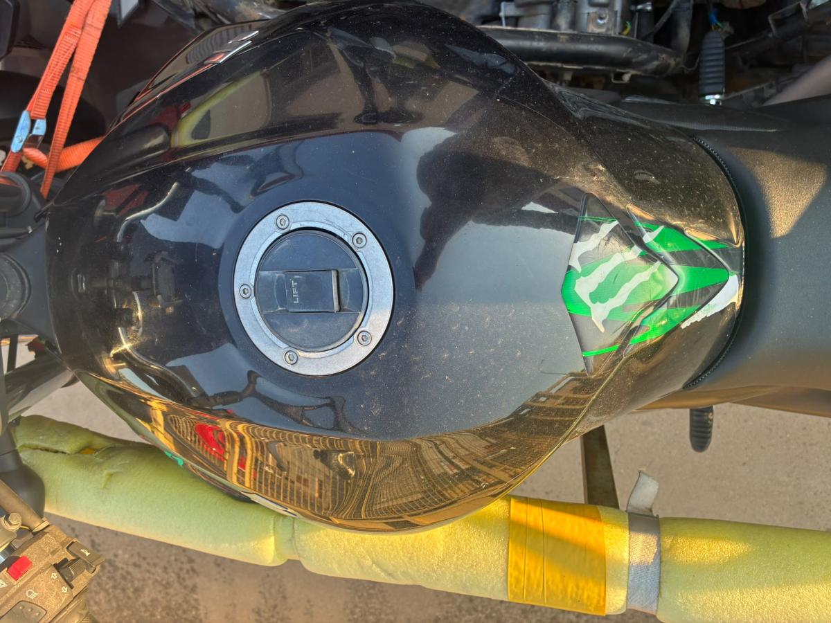 Depósito-Tanque marca Suzuki modelo Bandit 650 2007-2012 (GSF650)