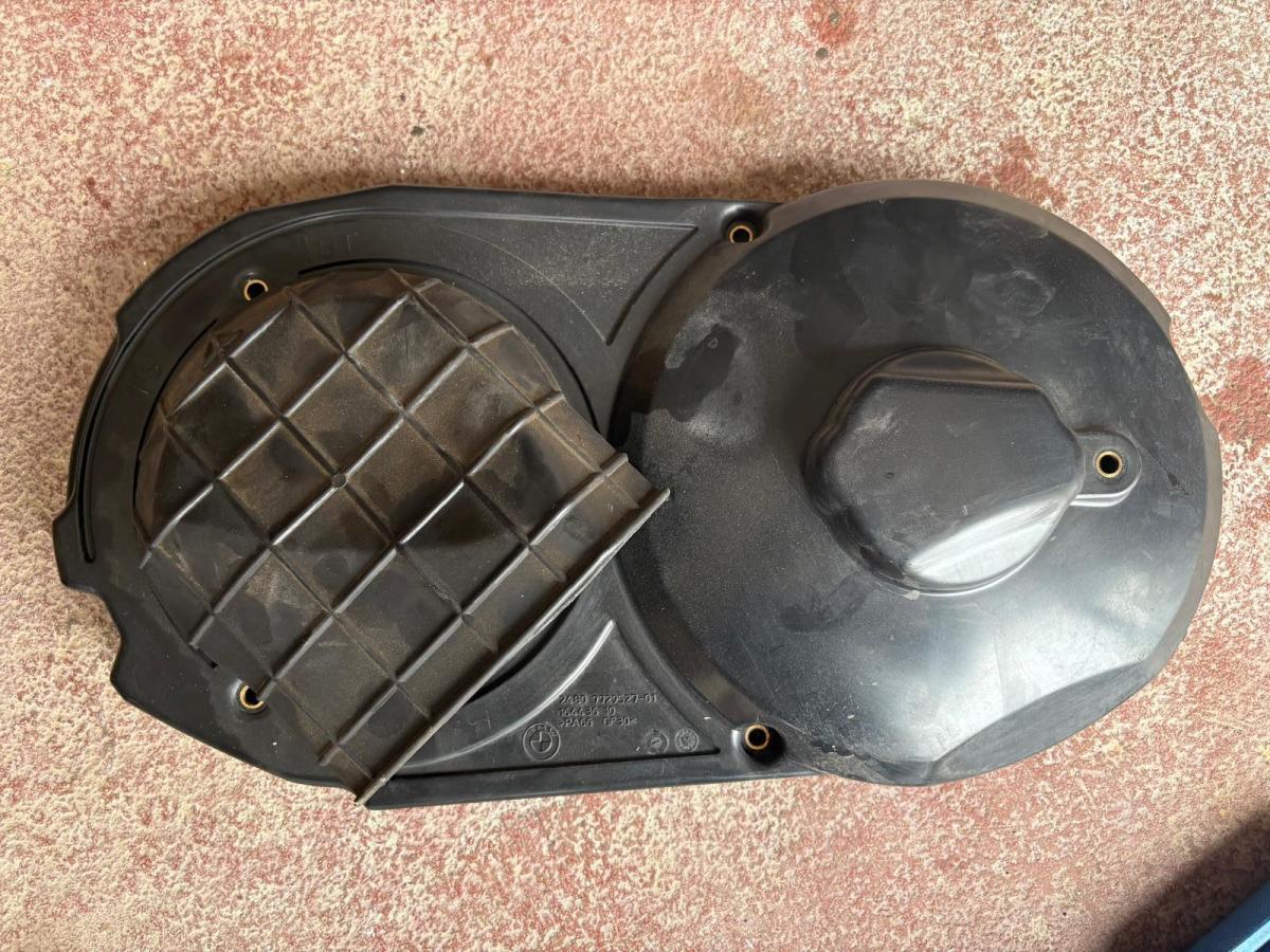 Tapa transmision C 650 GT 2018 plastico