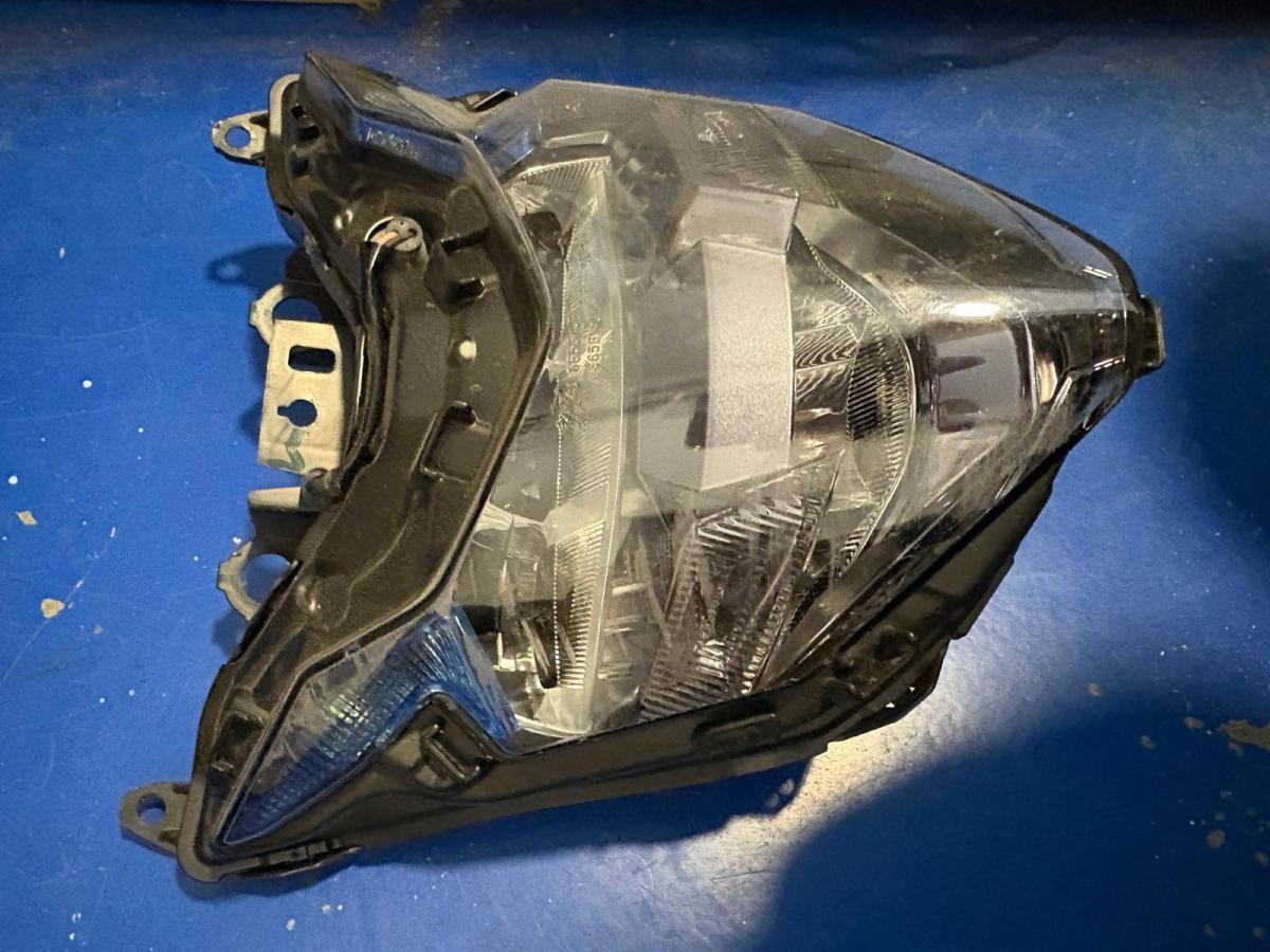 Faro CB 500 F X delantero