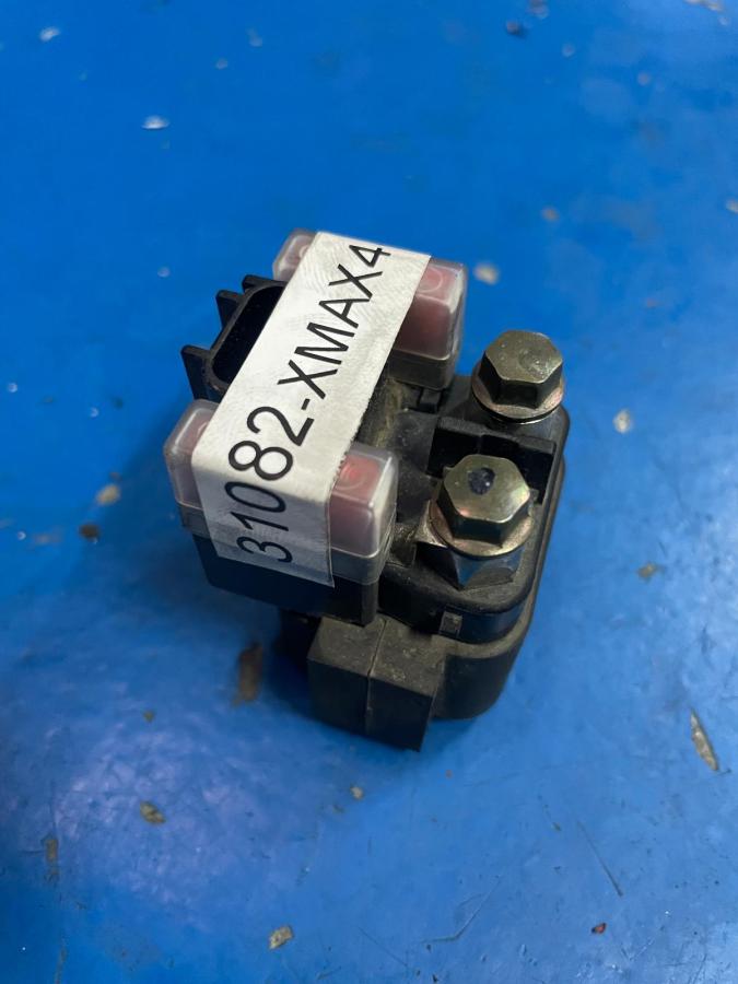 Rele arranque Majesty 400