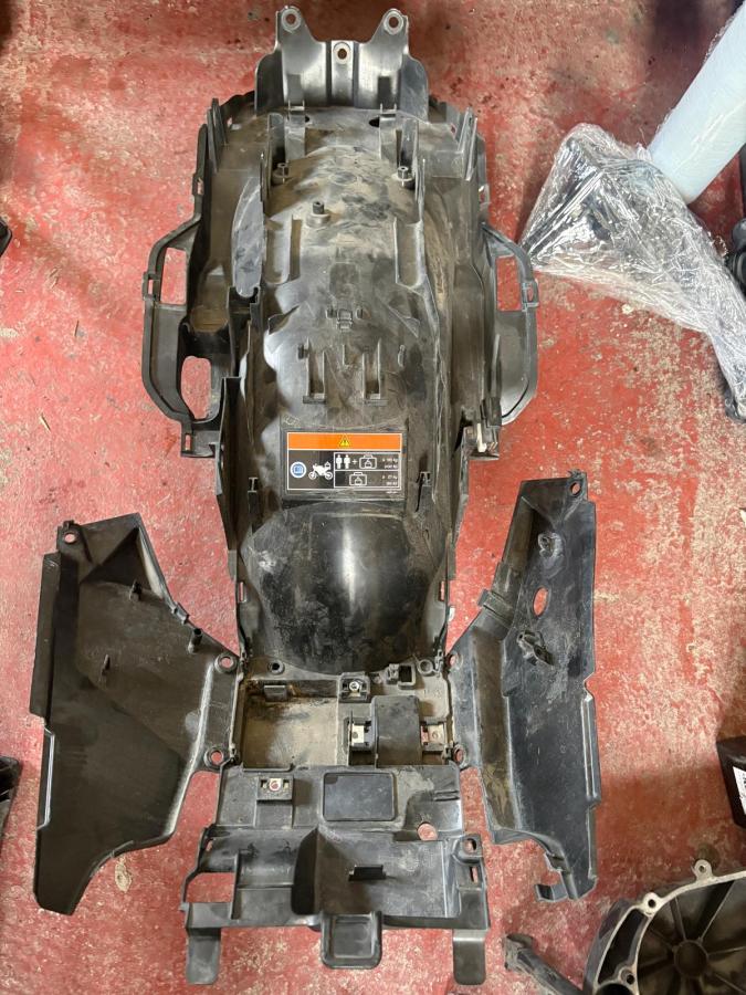 Guardabarros trasero Africa Twin 1000 CRF paso de rueda