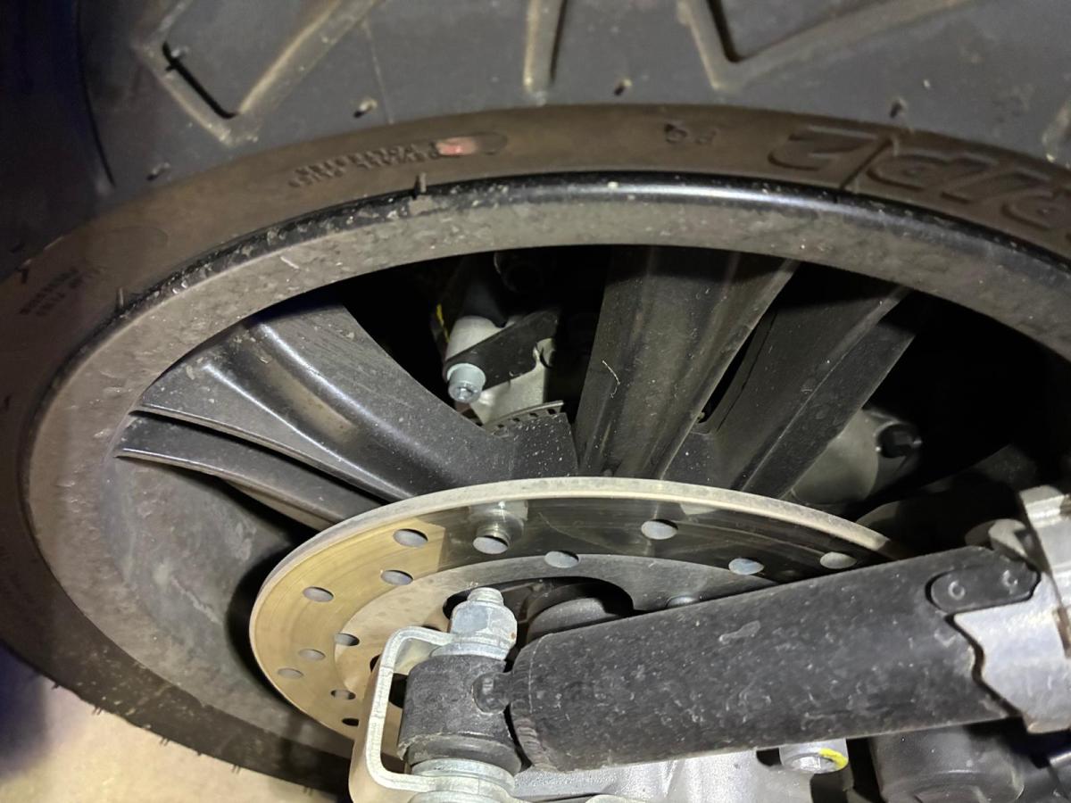 Llanta trasera de Piaggio MP3 300 HPE 2021 2024