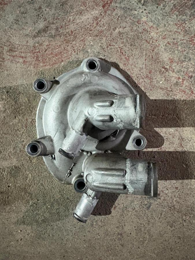 Tapa bomba agua F 800 ST S BMW