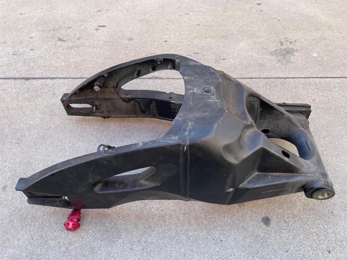 Basculante GSXR 750 K8 K9 L0 DESPERFECTO