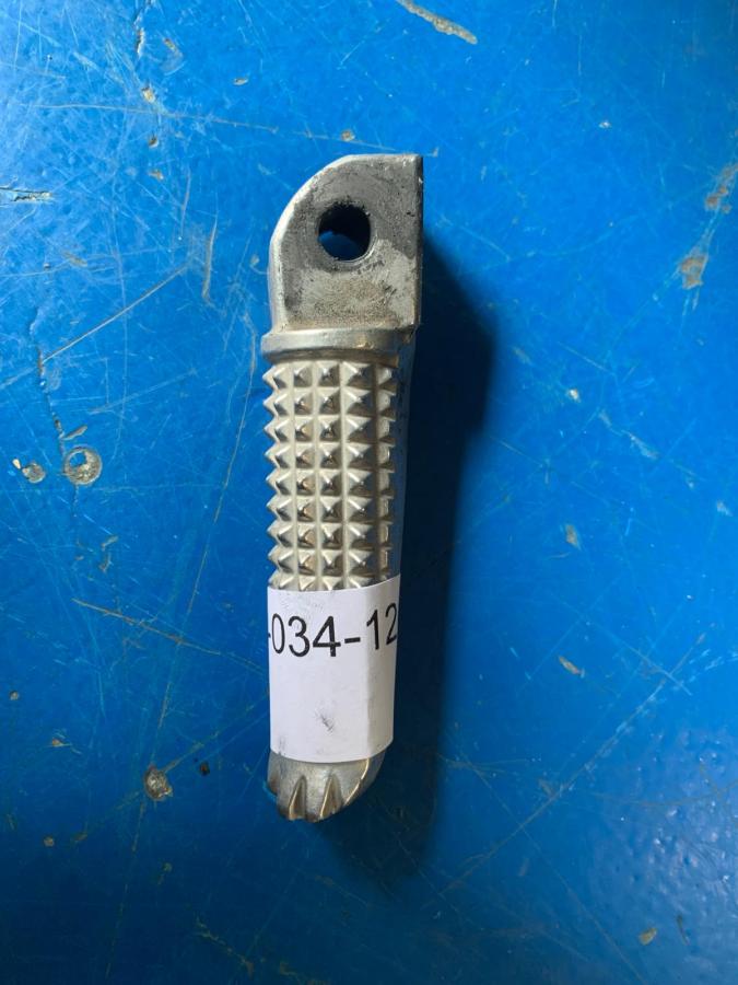 Reposapie delantero izquierdo Yamaha YZF 125 R 2023-2024 BNU1