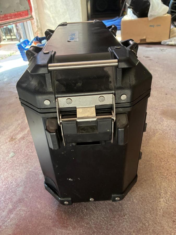 9902 2501 TRIUMPH MALETA NEGRA L  (3)