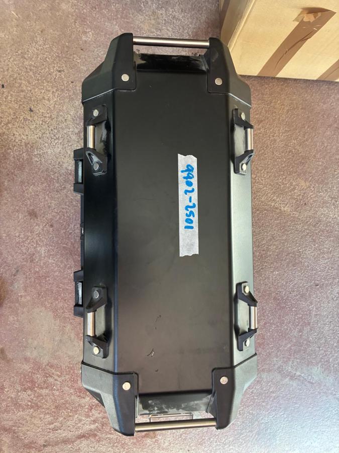 9902 2501 TRIUMPH MALETA NEGRA L  (7)