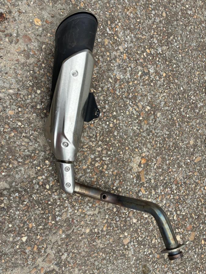 Silencioso BMW modelo G 310 R y G 310 GS