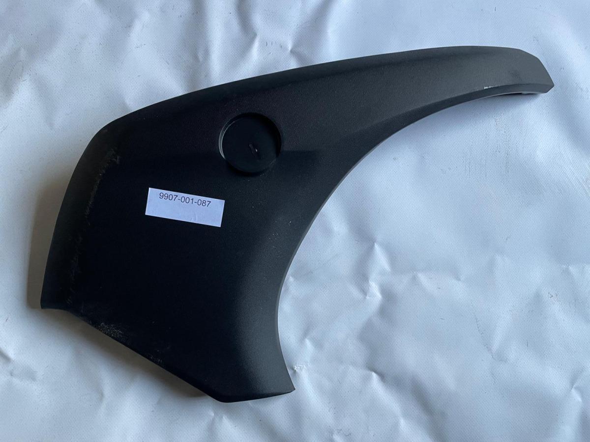 Moldura derecha Tricity 300