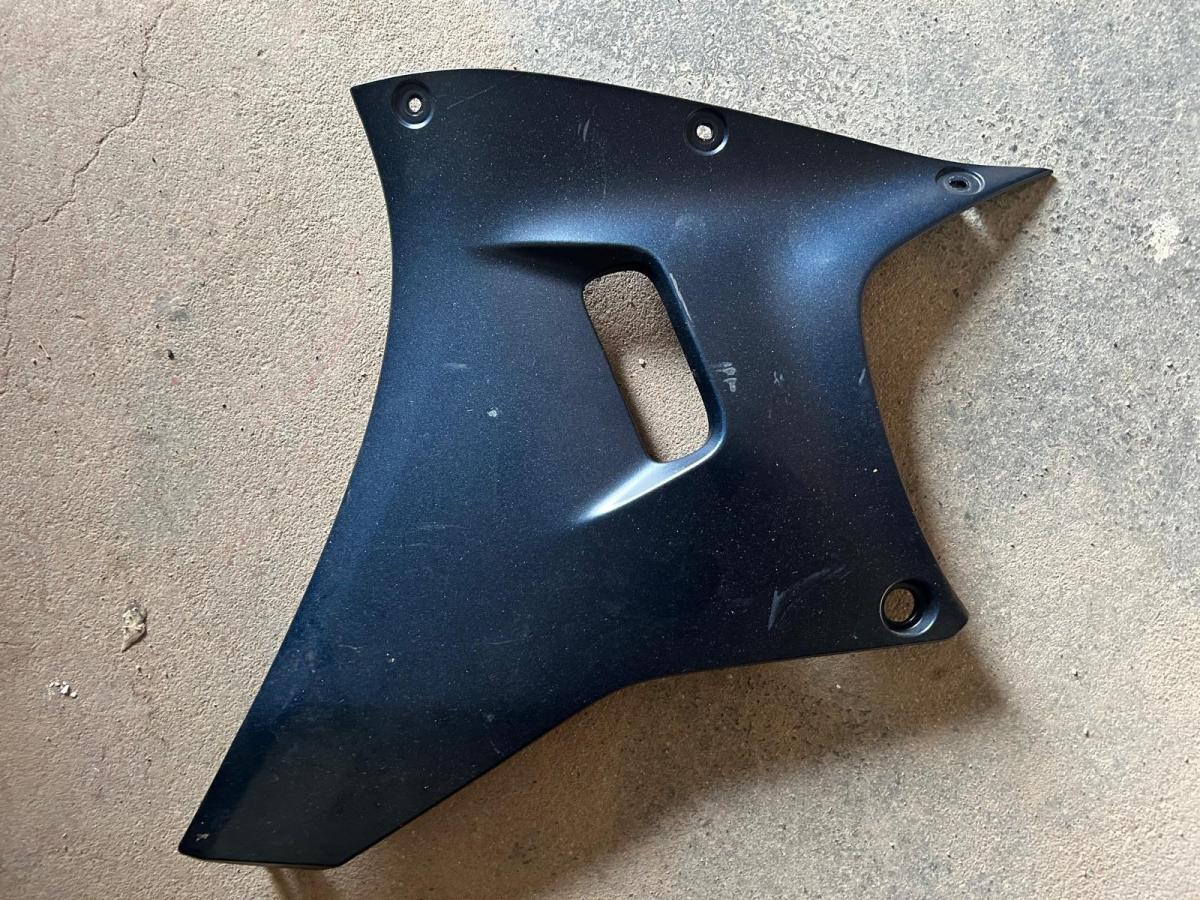 Quilla izquierda R7 2024 Yamaha