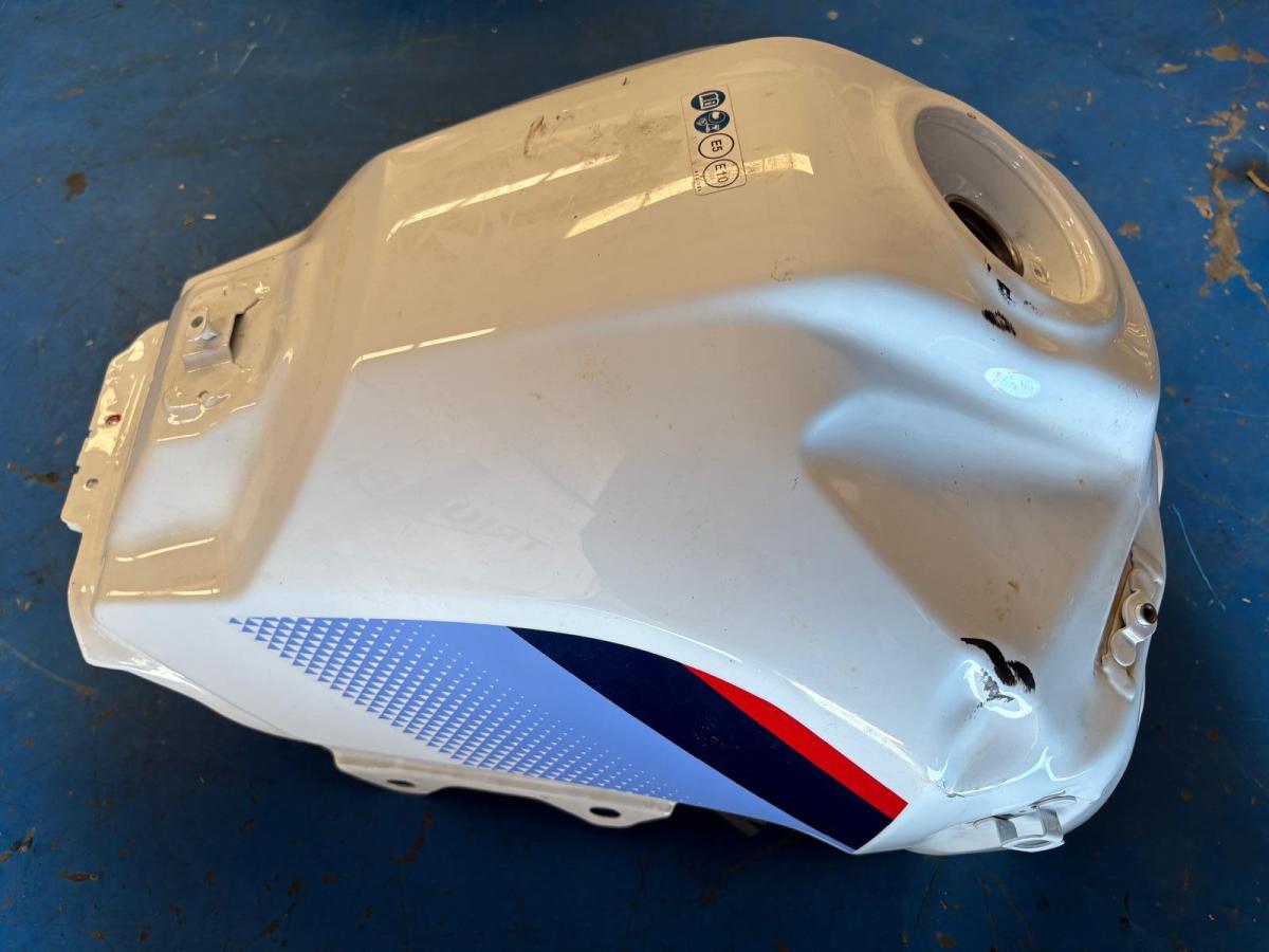 Deposito Transalp 750 Honda GOLPE