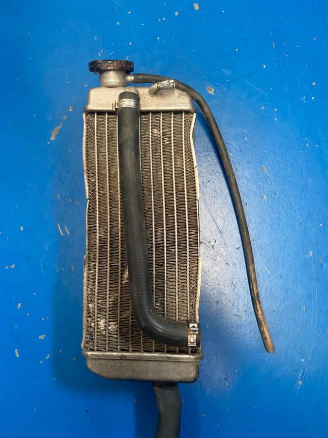 Radiador derecho GasGas EC 250 tapon