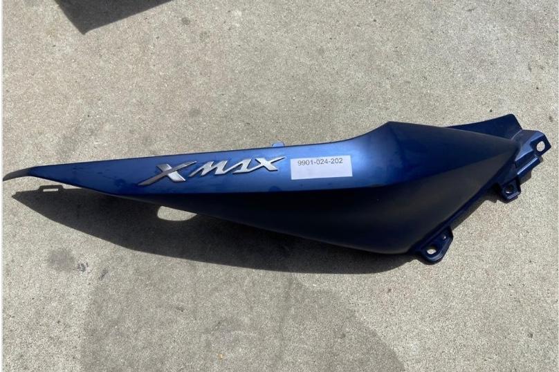 Colin derecho XMax 125 2017-2022 Yamaha cacha