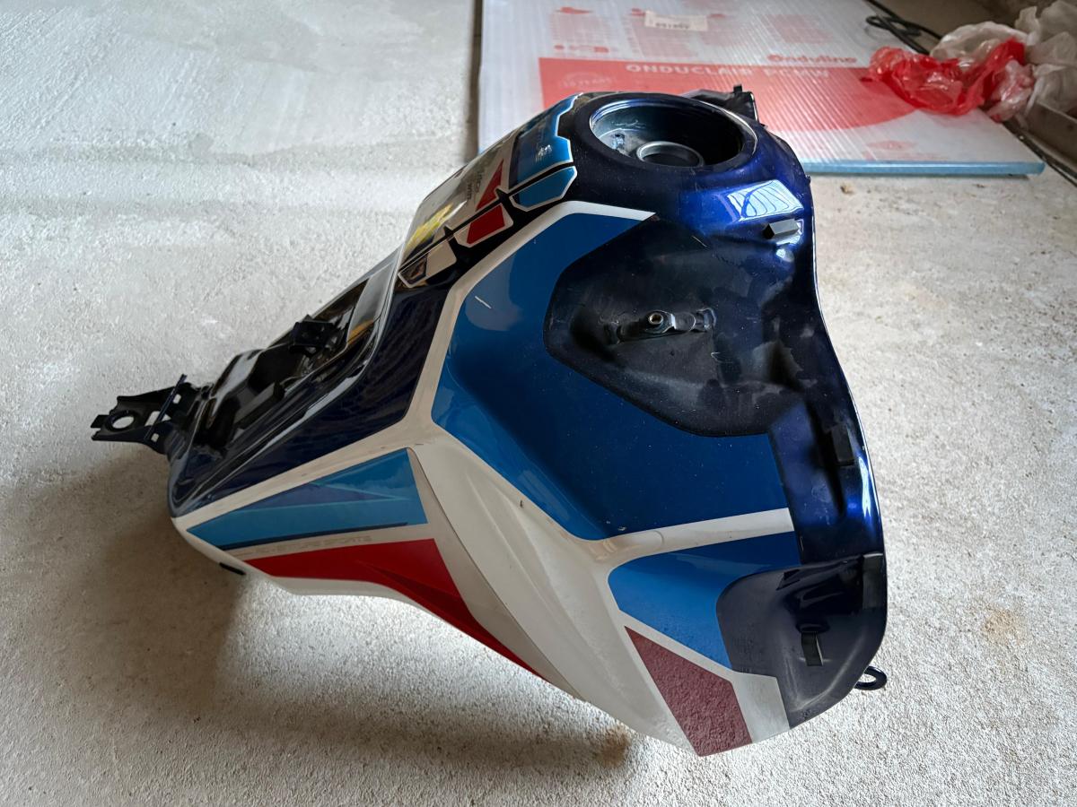 Deposito Africa Twin 1100 2020-2023 SIN BOMBA