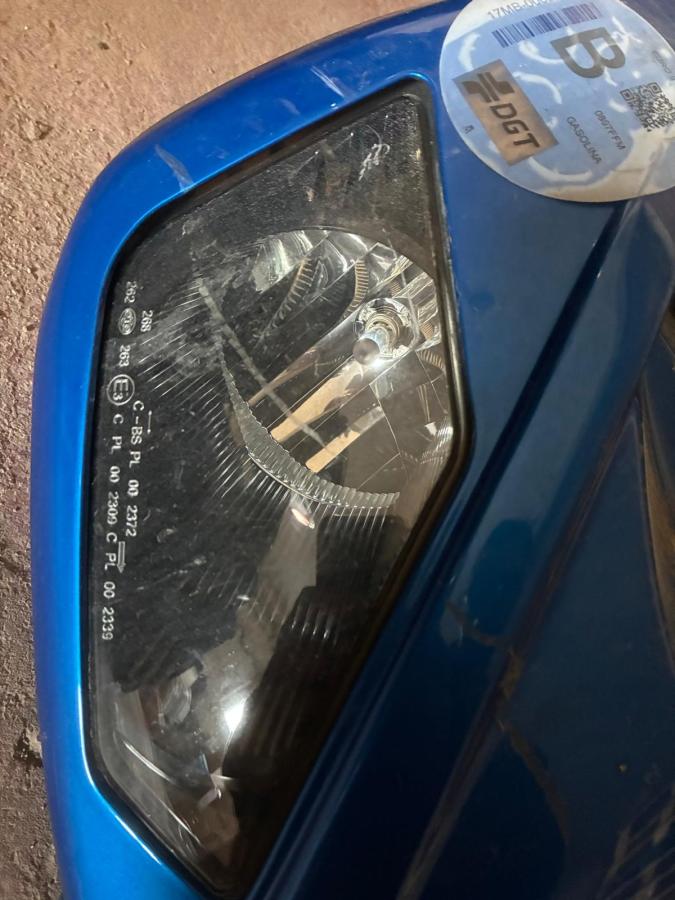 Faro delantero derecho Derbi GP1 125