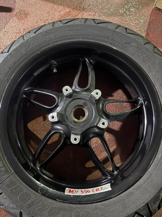 Llanta trasera Beverly 350 Piaggio