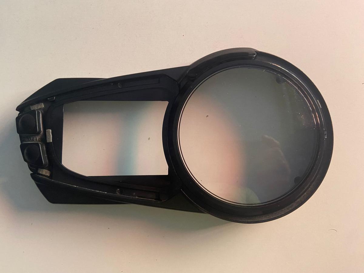 Carcasa velocimetro Street Triple 660 765 2018 tacometro