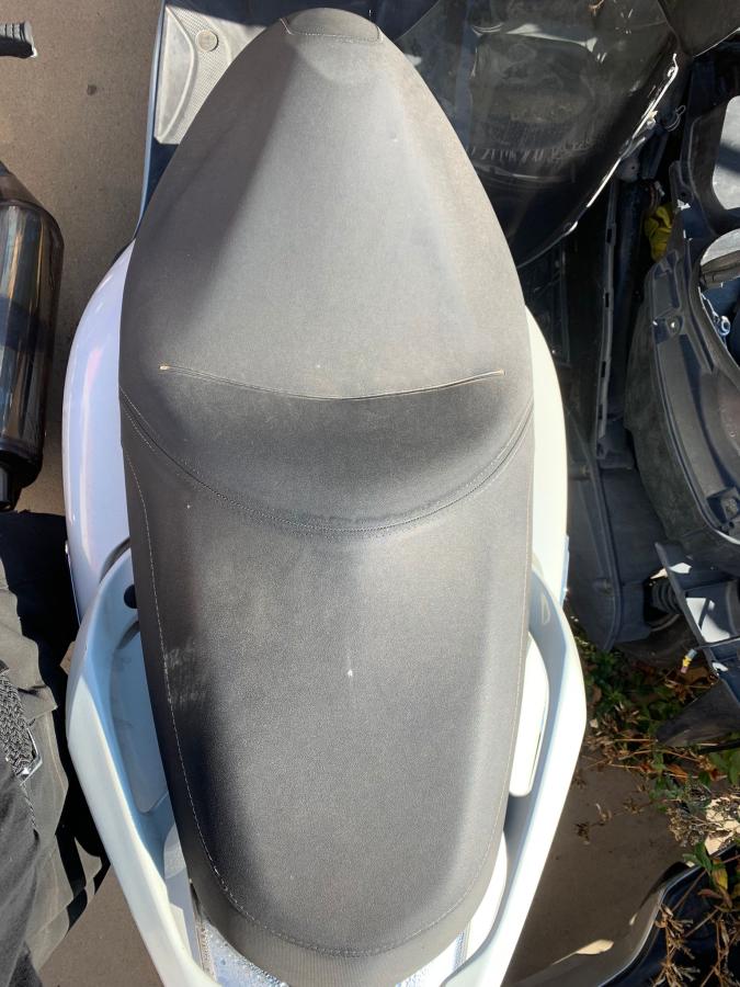 Asiento y cofre Yamaha Majesty 125 YP