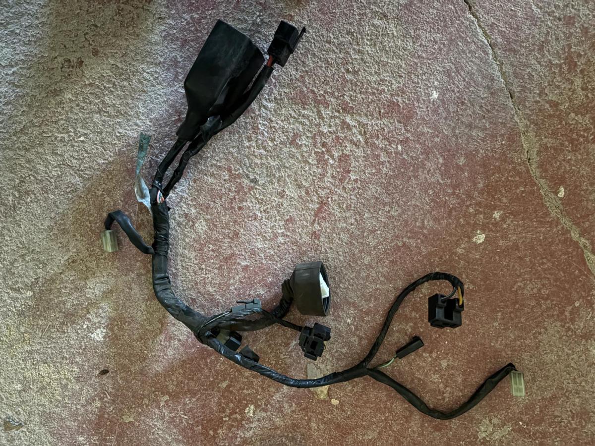 Instalacion delantera VStrom 650 luces velocimetro