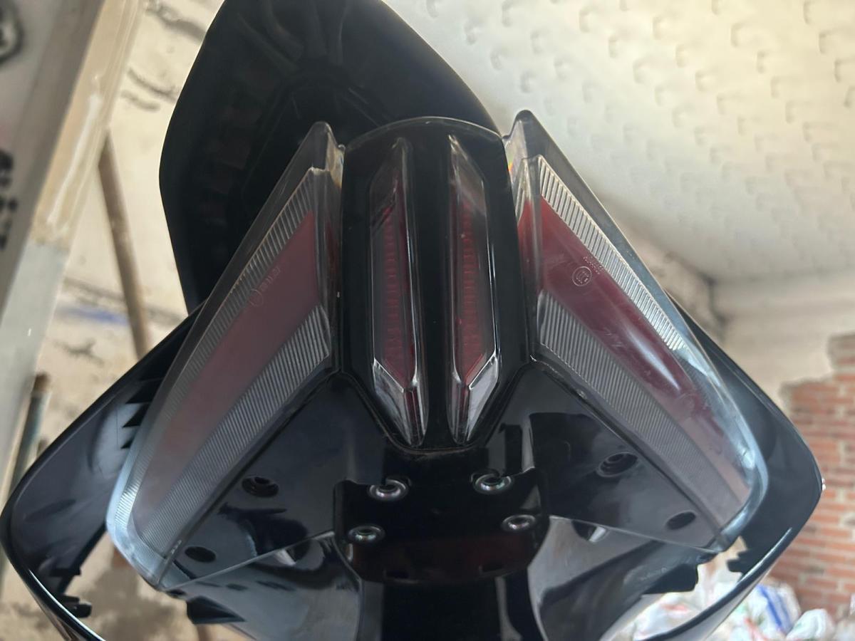 Piloto trasero Zontes R 310 R310 faro