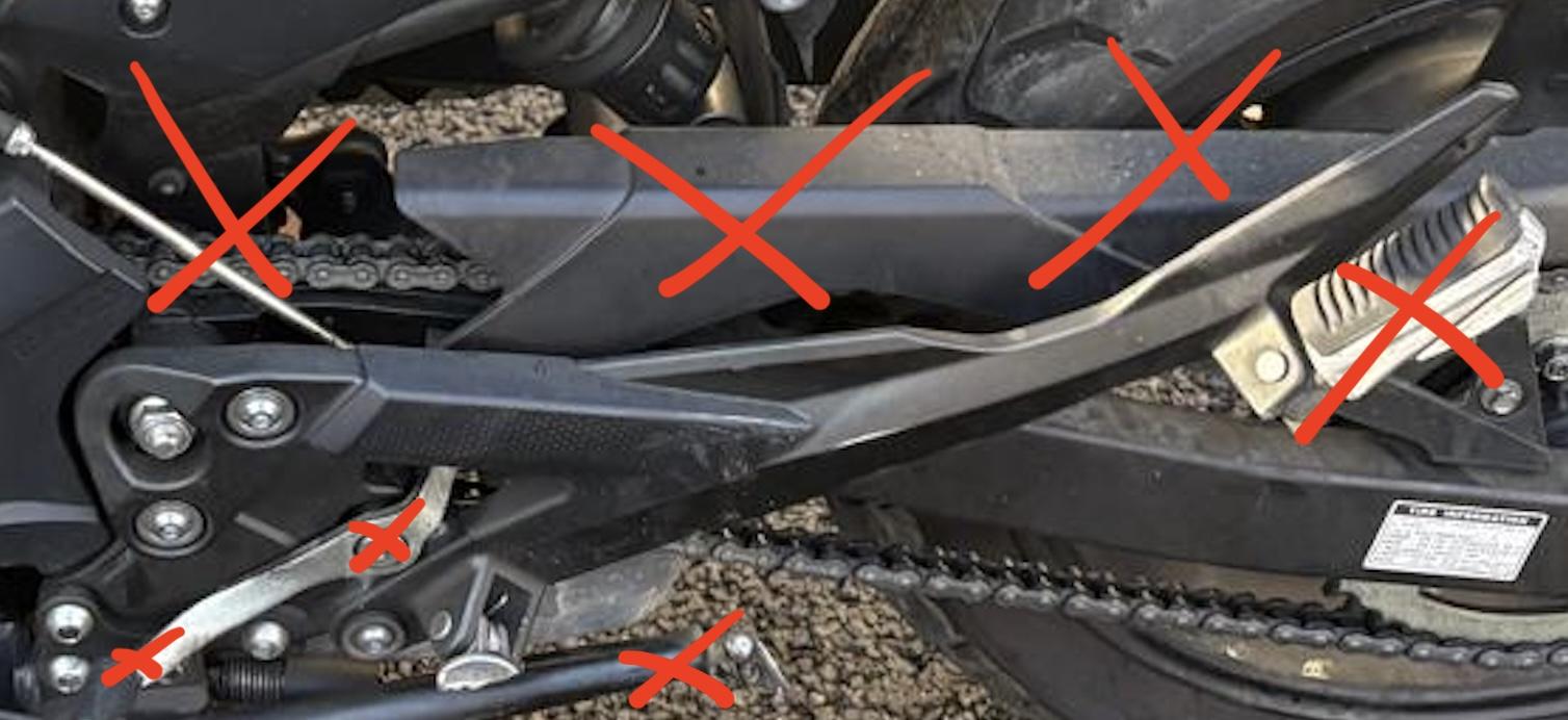 Soporte estribera XJ6 600 2013 izquierdo MotoRecuperados