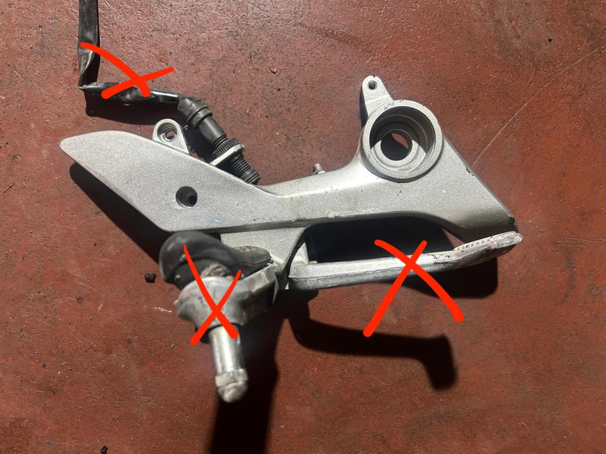 Soporte delantero VFR 800 1998-2002 derecho