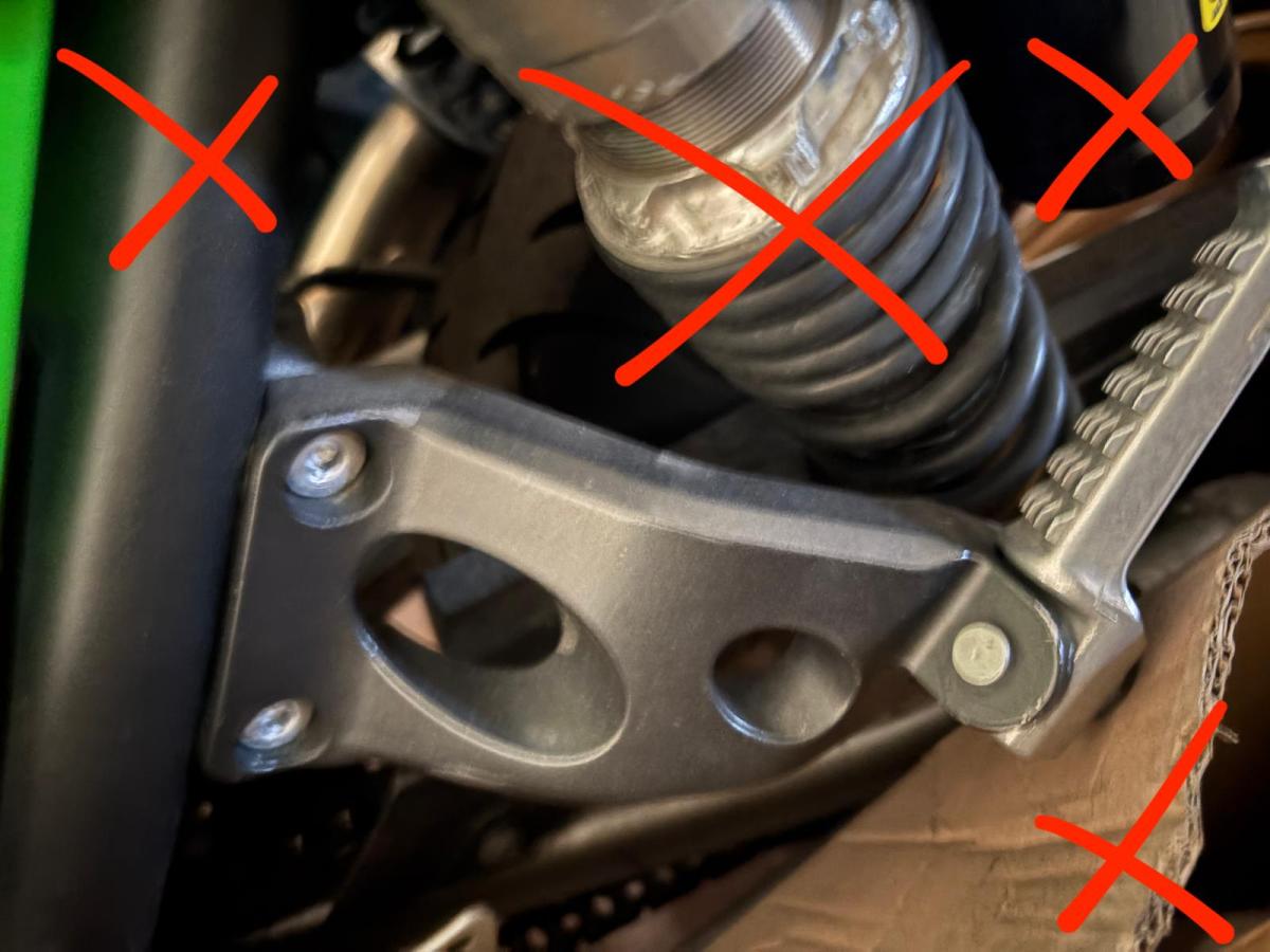Soporte + reposapie ZRX 1200 trasero izquierdo Kawasaki