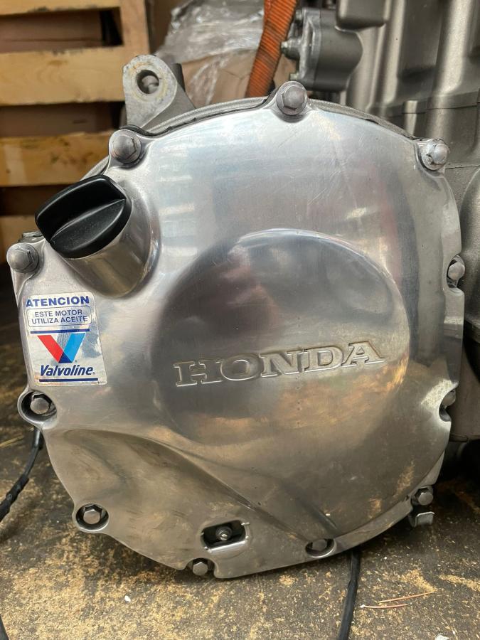 Tapa embrague CB 1300
