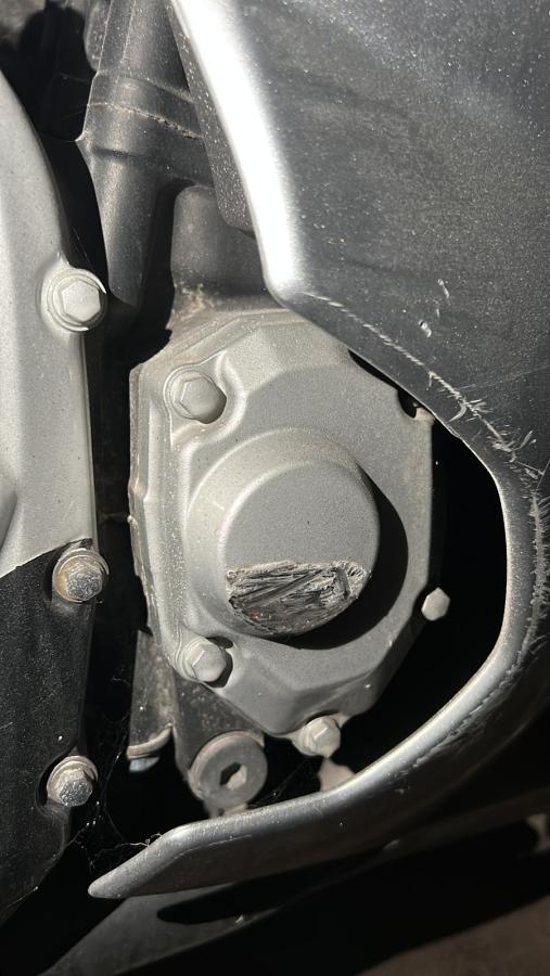 Tapa pick up GSXF 650 Bandit generador impulsos